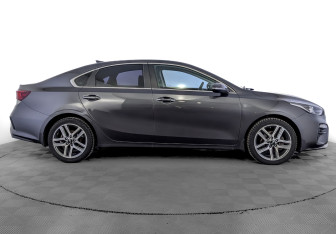 Подержанный автомобиль Kia Cerato Sedan 2018 года (4 фото)