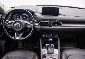 Подержанный автомобиль Mazda CX-5 2021 года (13 фото)