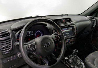 Подержанный автомобиль Kia Soul 2015 года (13 фото)