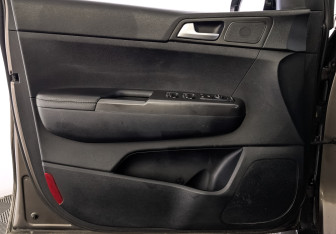 Подержанный автомобиль Kia Sportage 2018 года (19 фото)