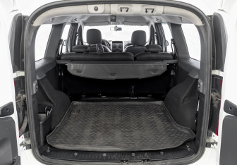 Подержанный автомобиль LADA (ВАЗ) Largus Wagon 2022 года (10 фото)