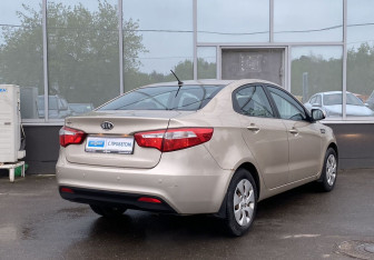 Подержанный автомобиль Kia Rio Sedan 2012 года (5 фото)