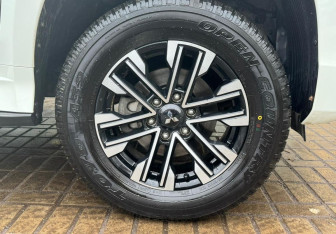 Новый Mitsubishi Montero Sport 2023 (16 фото)