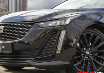 Подержанный автомобиль Cadillac CT5 2021 года (27 фото)