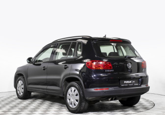 Подержанный автомобиль Volkswagen Tiguan 2013 года (7 фото)