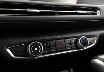 Подержанный автомобиль BAIC U5 Plus 2023 года (21 фото)