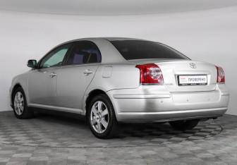 Подержанный автомобиль Toyota Avensis Sedan 2006 года (4 фото)