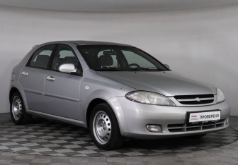 Подержанный автомобиль Chevrolet Lacetti Hatchback 2009 года (3 фото)