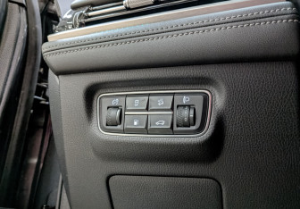 Подержанный автомобиль Changan CS95 2023 года (26 фото)