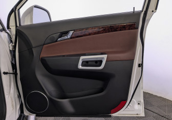 Подержанный автомобиль Opel Antara 2014 года (25 фото)