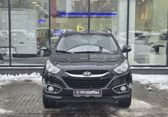 Подержанный автомобиль Hyundai ix35 2012 года (2 фото)