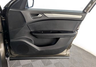 Подержанный автомобиль Renault Arkana 2020 года (24 фото)