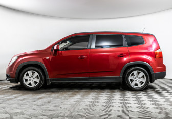 Подержанный автомобиль Chevrolet Orlando 2012 года (8 фото)
