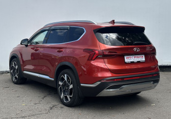 Подержанный автомобиль Hyundai Santa Fe 2021 года (7 фото)