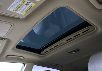 Подержанный автомобиль Subaru Tribeca 2005 года (14 фото)