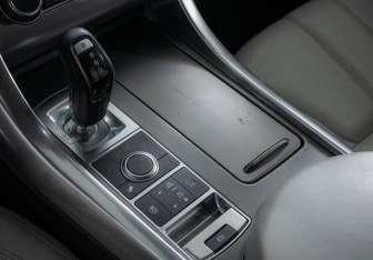 Подержанный автомобиль Land Rover Range Rover Sport 2014 года (14 фото)