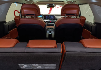 Подержанный автомобиль Kia Carnival 2021 года (31 фото)