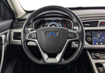 Подержанный автомобиль Geely Atlas 2019 года (22 фото)