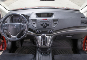 Подержанный автомобиль Honda CR-V 2014 года (14 фото)