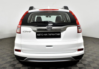 Подержанный автомобиль Honda CR-V 2015 года (4 фото)