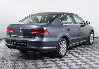 Подержанный автомобиль Volkswagen Passat Sedan 2012 года (3 фото)