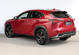 Подержанный автомобиль Lexus NX 2021 года (7 фото)
