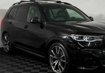 Подержанный автомобиль BMW X7 2020 года (33 фото)