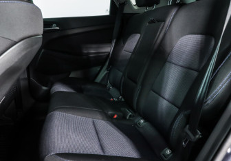 Подержанный автомобиль Hyundai Tucson 2017 года (10 фото)