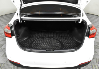 Подержанный автомобиль Kia Cerato Sedan 2015 года (17 фото)