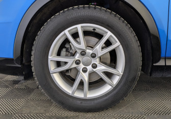 Подержанный автомобиль Audi Q3 2017 года (12 фото)