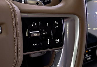 Подержанный автомобиль Land Rover Range Rover 2023 года (30 фото)