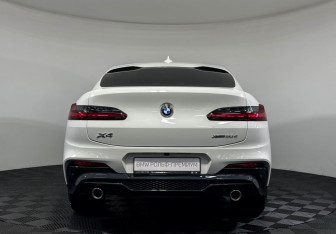 Подержанный автомобиль BMW X4 2019 года (4 фото)