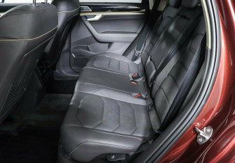 Подержанный автомобиль Volkswagen Touareg 2018 года (12 фото)