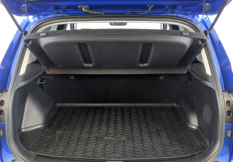 Подержанный автомобиль Kia Seltos 2022 года (10 фото)