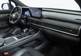 Подержанный автомобиль Geely Okavango 2023 года (9 фото)