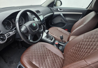 Подержанный автомобиль Skoda Octavia Liftback 2013 года (9 фото)