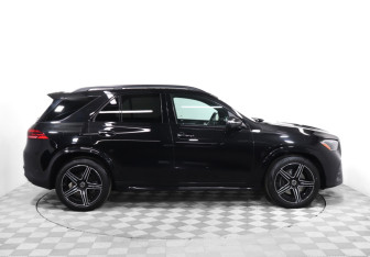 Подержанный автомобиль Mercedes-Benz GLE 2025 года (4 фото)