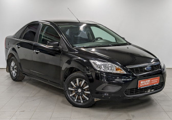 Подержанный автомобиль Ford Focus Sedan 2010 года (3 фото)