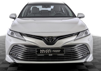 Подержанный автомобиль Toyota Camry Sedan 2021 года (2 фото)