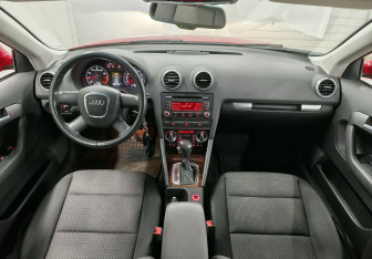 Подержанный автомобиль Audi A3 Hatchback 2008 года (13 фото)