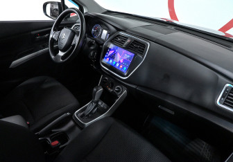 Подержанный автомобиль Suzuki SX4 Hatchback 2016 года (9 фото)