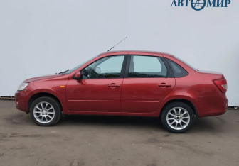 Подержанный автомобиль LADA (ВАЗ) Granta Sedan 2013 года (5 фото)