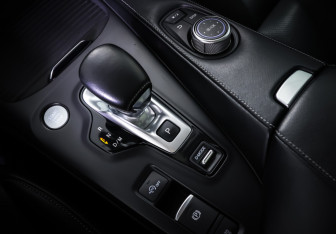 Подержанный автомобиль Infiniti QX50 2018 года (18 фото)