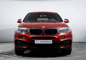 Подержанный автомобиль BMW X6 2018 года (2 фото)