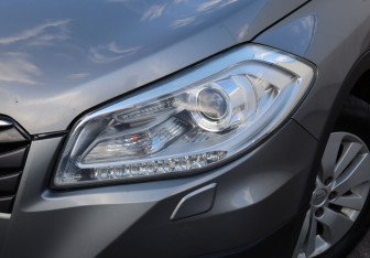 Подержанный автомобиль Suzuki SX4 Hatchback 2014 года (23 фото)