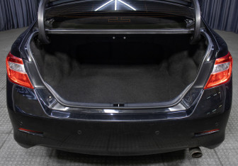 Подержанный автомобиль Toyota Camry Sedan 2014 года (10 фото)