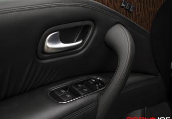 Подержанный автомобиль Nissan Patrol 2013 года (20 фото)