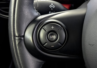 Подержанный автомобиль MINI Hatch 2020 года (27 фото)