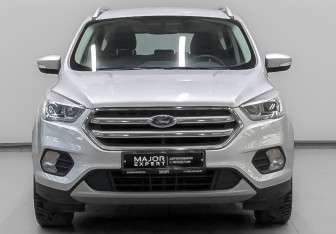 Подержанный автомобиль Ford Kuga 2018 года (2 фото)