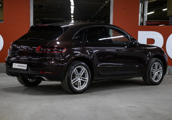 Подержанный автомобиль Porsche Macan 2018 года (5 фото)